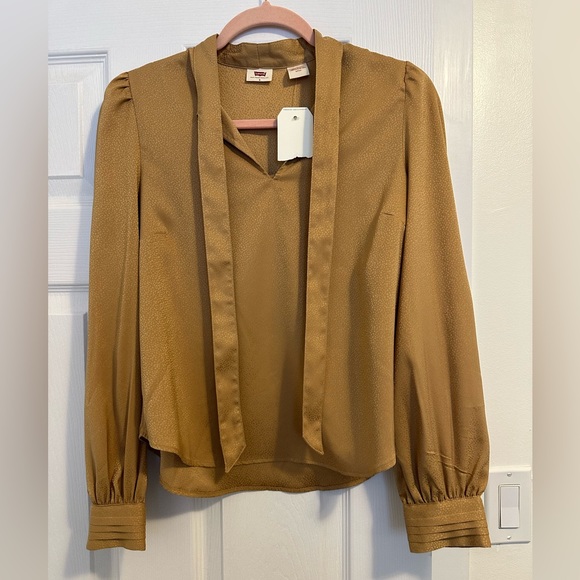 NWT Levi’s gold blouse - Picture 1 of 4